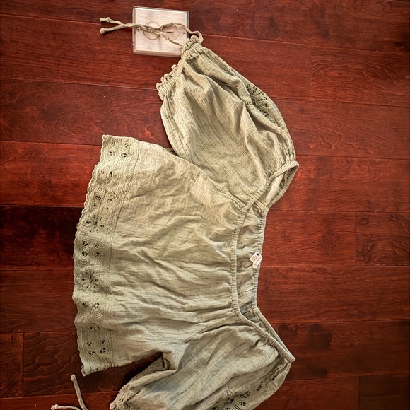 American Eagle Outfitters Green Blouse - Picture 2 of 3